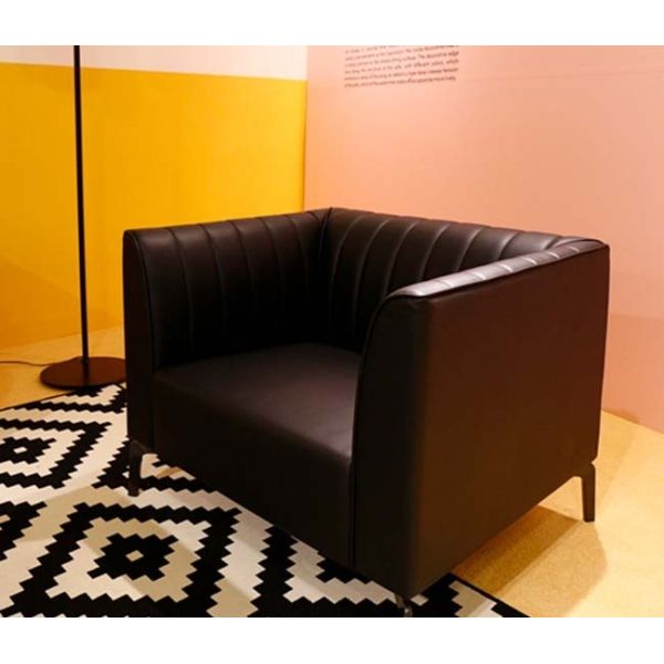Skin Touch Modern Commercial Sofa Leather Single Sofa With Channel Stitch