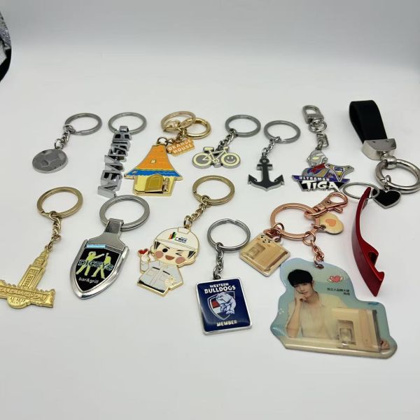 Custom letter key chain/key ring with custom logo design welcome