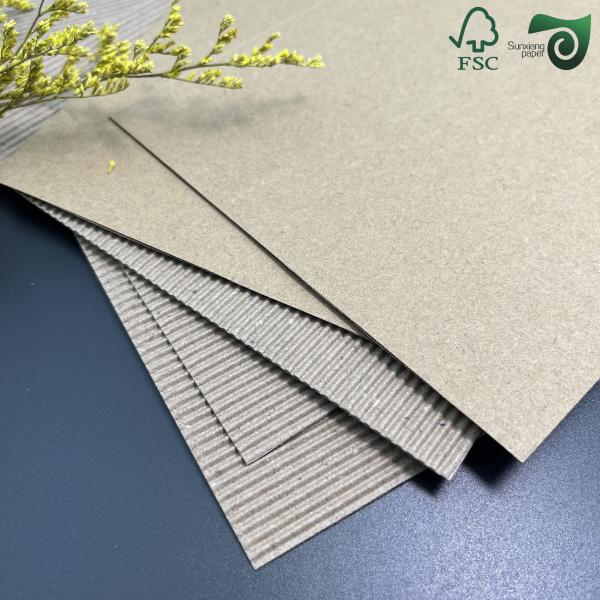 1.5MM 2MM E Flute Triple Layer Corrugated Cardboard 110 GSM  Black  For Paper Packaging
