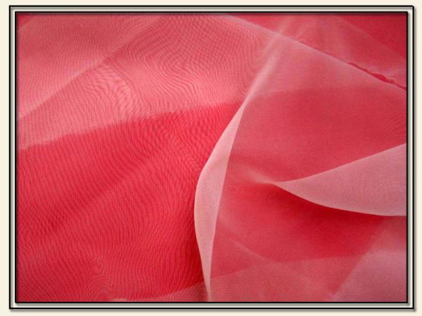100 Meters Red Insect Mesh Netting Adjust Soil Temperature Custom Width