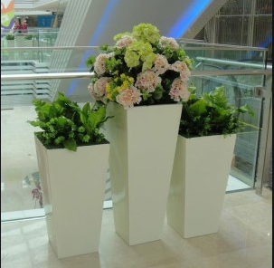 Наружные пластиковые садовые плантаторы Ротационные формы Садовые цветочные горшки
