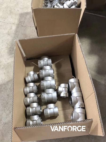 Forged Steel Pipe Fittings ANSI / ASME Socket Weld Tee Smooth Finish