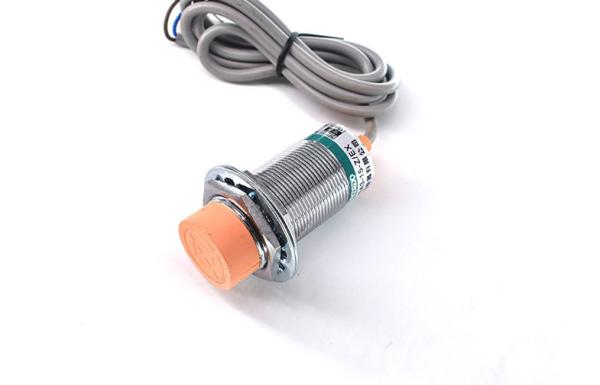 Compact Structure Waterproof Proximity Switch , Inductive Prox Sensor Small Size