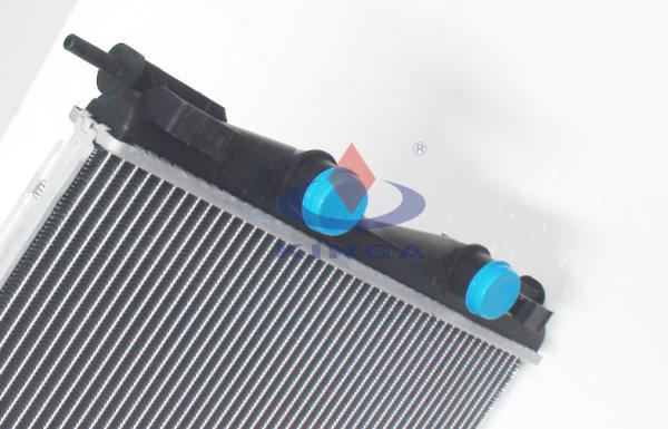 Auto parts 2007 nissan qashqai radiator 21400-JD900 / 21400-JD90A
