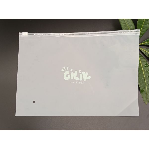 Eco-Friendly Food-Safe Reusable CPE Frosted Zipper Pouch Storage For Clothes Documents