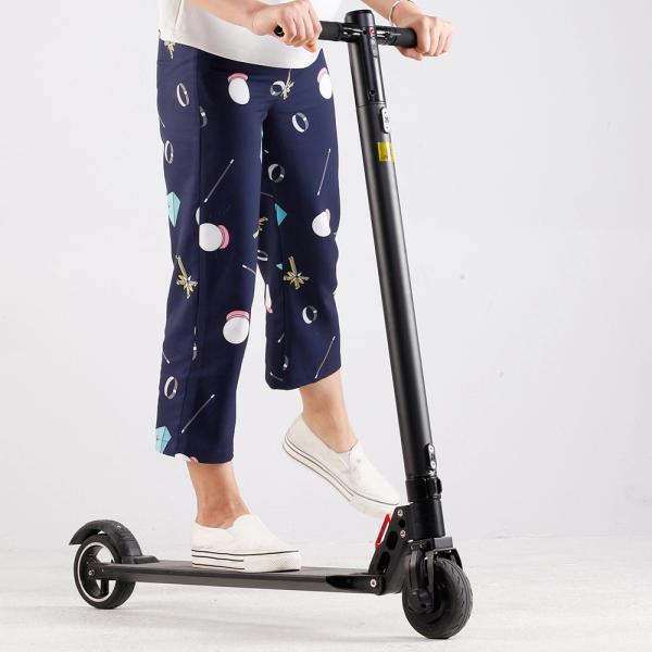 Max Load ≤ 90KG Carbon Fiber Electric Scooter Working Temperature 0 - 40℃