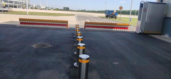 Bolão automático anti-colisão para gestão de entrada e saída