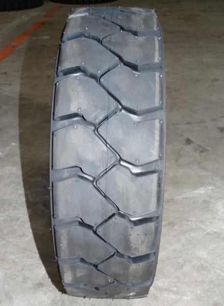 Cheap Forklift Truck Tyres 600-9 650-10 700-12 28*9-15 825-15 700-15 tires suppliers