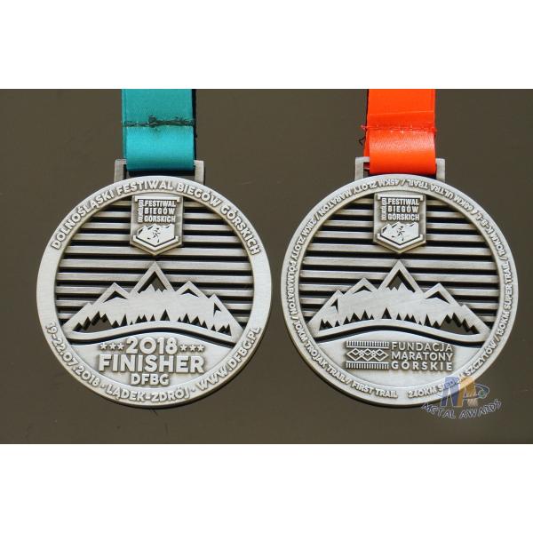 Smooth Back Finisher Metal Award Medals For Holiday Souvenir Decoration