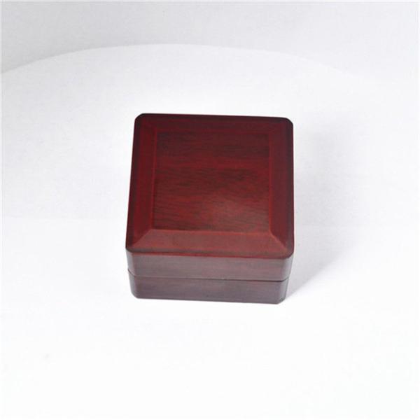 Saudi Jewelry Wooden Box Silk Screen Printed Logo Beautiful Appearance With Matt Paint