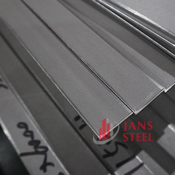 Factory Offer 304 304L 316 316L 317L Hot Rolled Stainless Steel Flat Bar Standard Sizes