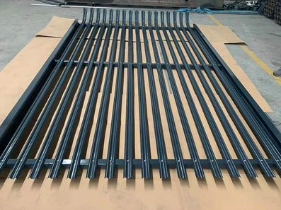Architectural Steel Palisade Fence For Clean Perimeter Lines Project Appearance