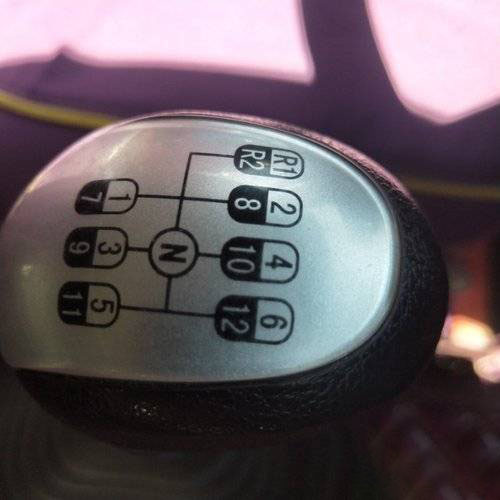 Sinotruk HW13710 Second Hand Howo Dump Tipper Truck 310HP Euro 5