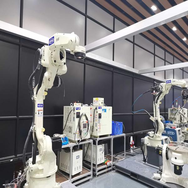 OTC FD-B6 с роботом заварки Mig сварочного аппарата DM350