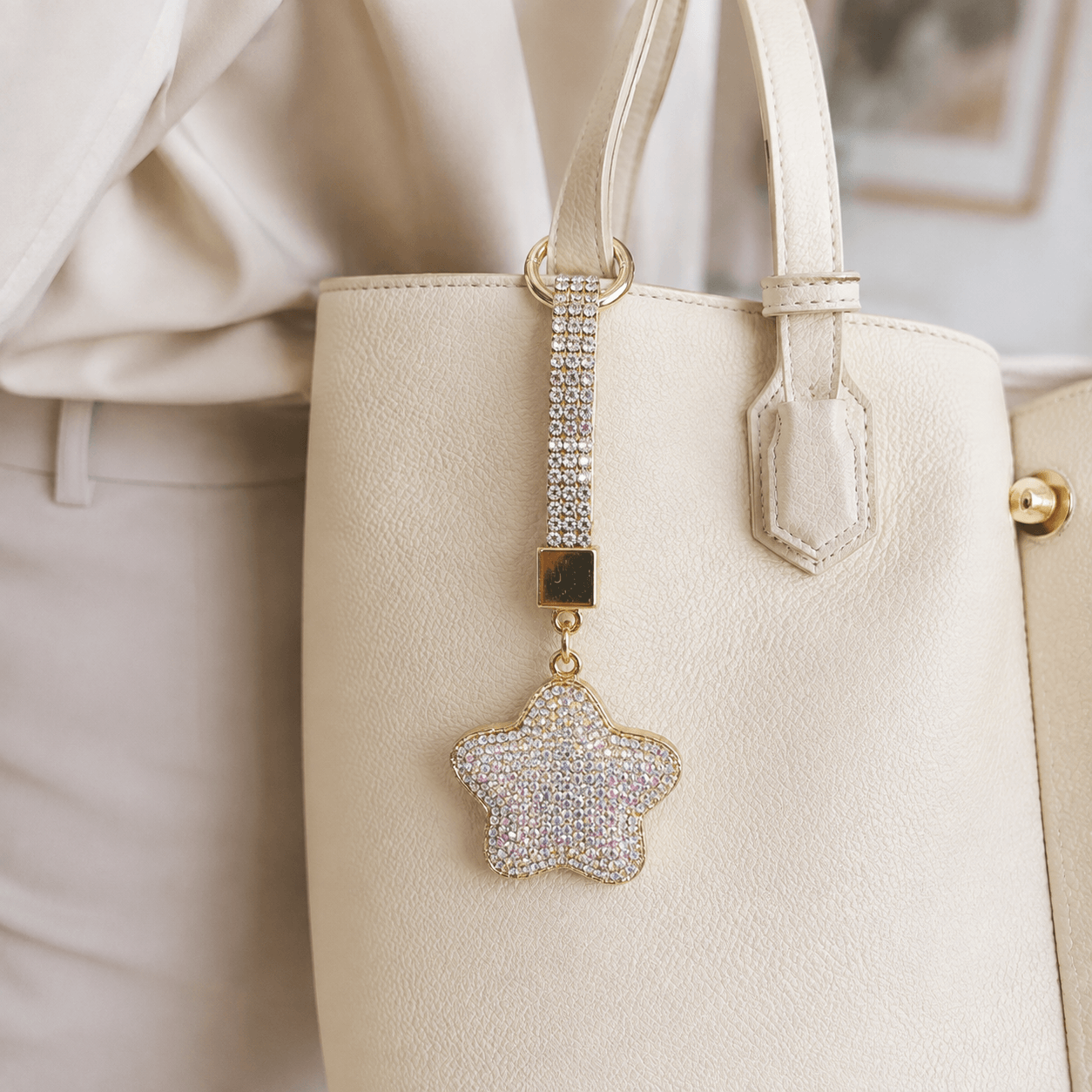 Luxury Sparkling Rhinestone Star Bag Charm Keychain – Wholesale Gold-Plated Crystal Pendant Hardware for Handbags, Purses & Accessories