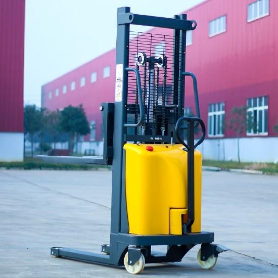 Semi Electric 2 Ton Forklift , 1.6m Battery Powered Forklift Large Capacity