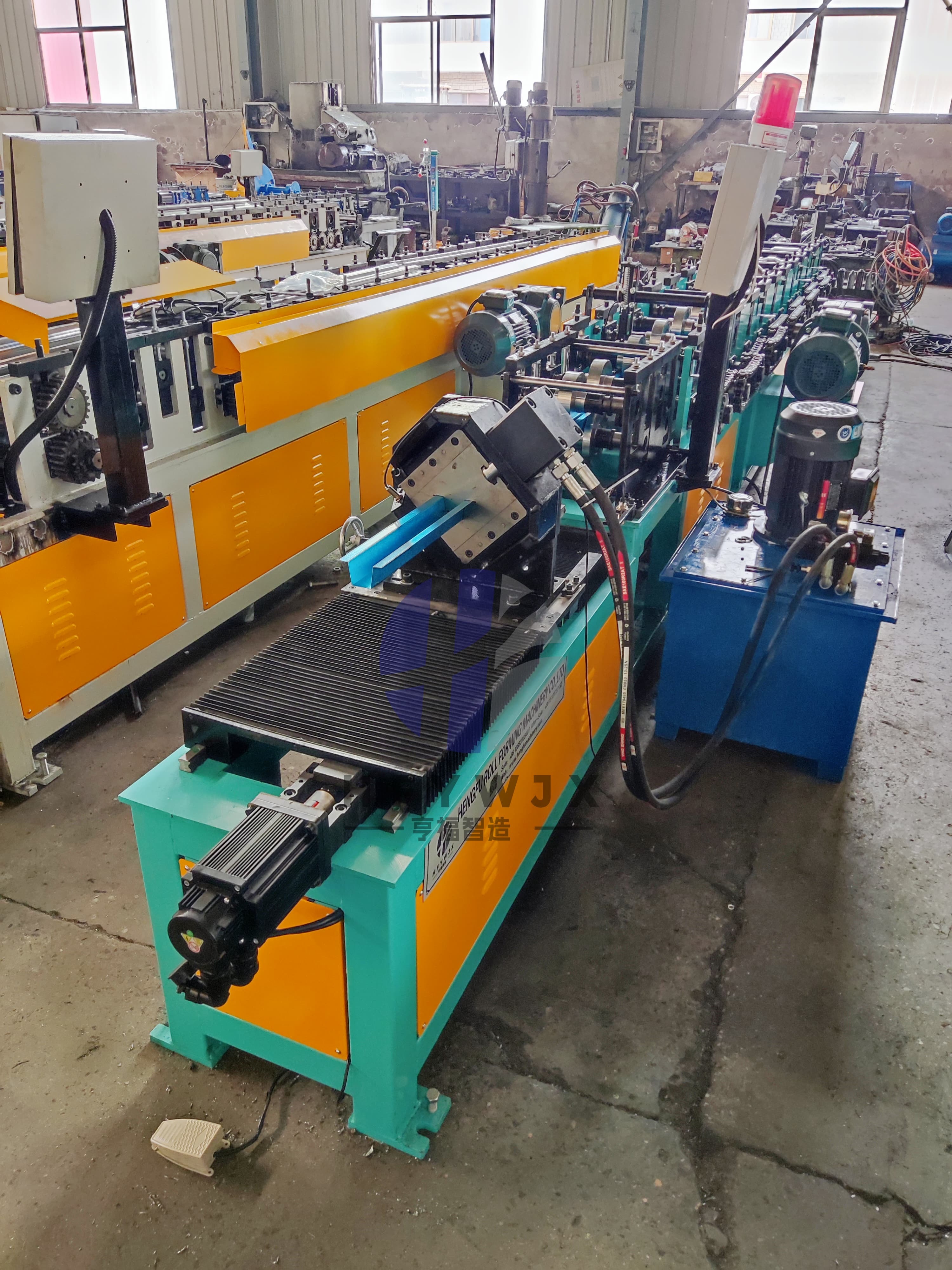 75mm Finished Profile Width Hat Channel Roll Forming Machine with Hydraulic Stop-to-Cut and 12 Groups Rollers