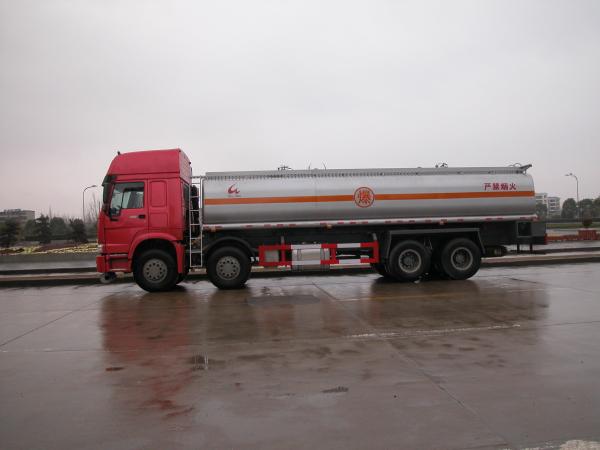 High performance Oil tank truck Tank Truck Trailer , 25000L capacity fuel tanker truck