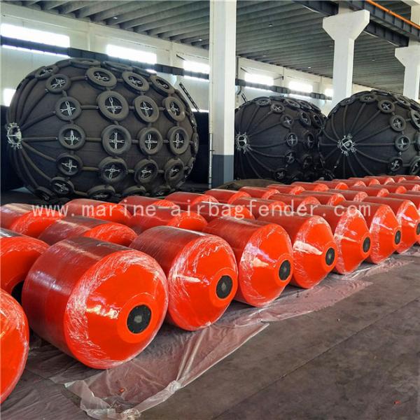 Defensas llenadas espuma brillante de EVA de la piel de la PU de D2m*L3.5m para la protección que atraca