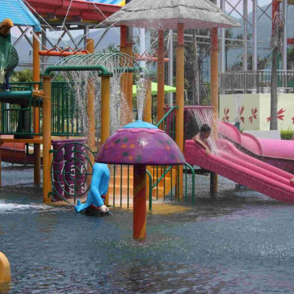 Champignon adapté aux besoins du client de bande dessinée d'équipement de parc d'Aqua de jet de PVC de fibre de verre formé