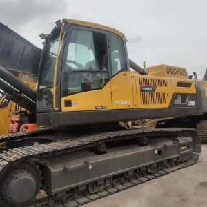 Excavadora Volvo 480D usada, em bom estado e excelente desempenho.