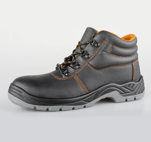 Yellow Protective Safety Footwear Offering Thermal Insulation and Lightweight Durable Design Perfect for Industrial Work