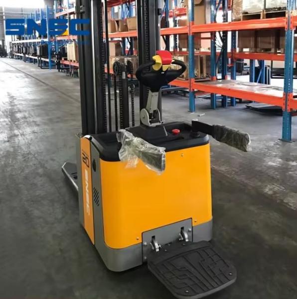 Apilador Stacker 1500kg 2000kg Electric Stacker Truck For Hotels , Garment Shops