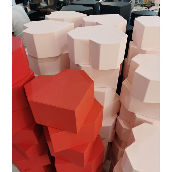 Сердце подарка дня Святого Валентина коробки изготовленного на заказ картона упаковывая оптовое сформировало подарочную коробку с лентой