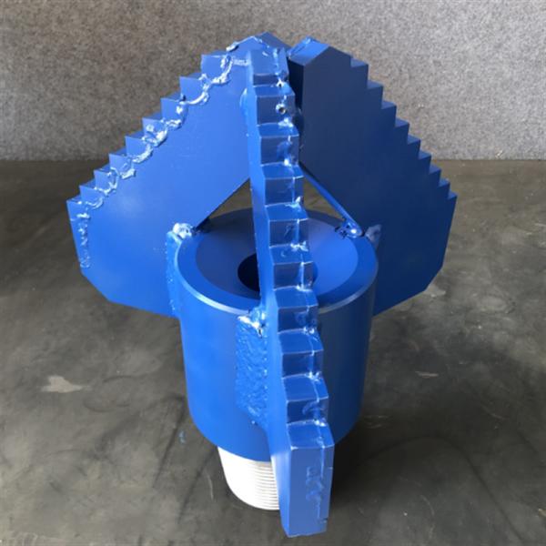 7 1/2′′ (190mm) Diameter X 2 3/8′ API Reg Pin 3 Wings Drag Bit for Coal Mining