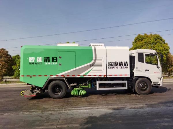 8T10T12T Vacuum Road Sweeper With Water tank Suitable for Urban Street and Airport Runway Cleaning Trucks