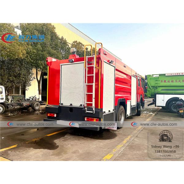 Sinotruk Howo 4x2 6CBM Water Tank Firefighter Truck