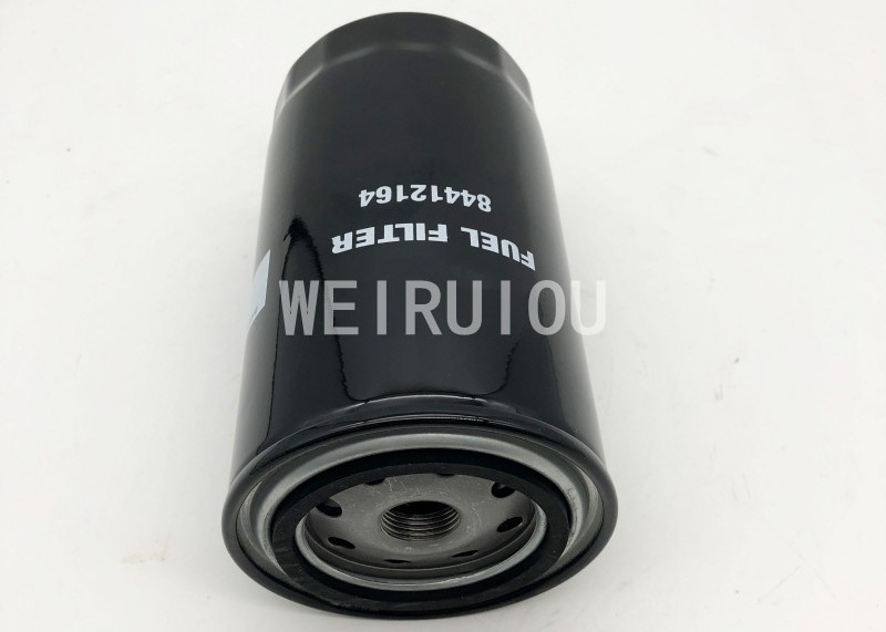 закрутка экскаватора на фильтре FF5612 P550880 FF5790 84412164 топлива