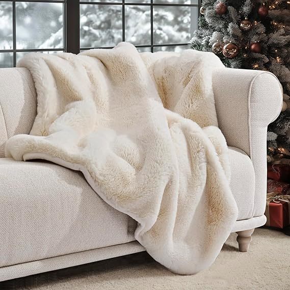 High Gram Weight Faux Rabbit Fur Blanket --Soft Warmth Suitable for Bedroom Sofa Office and Camping