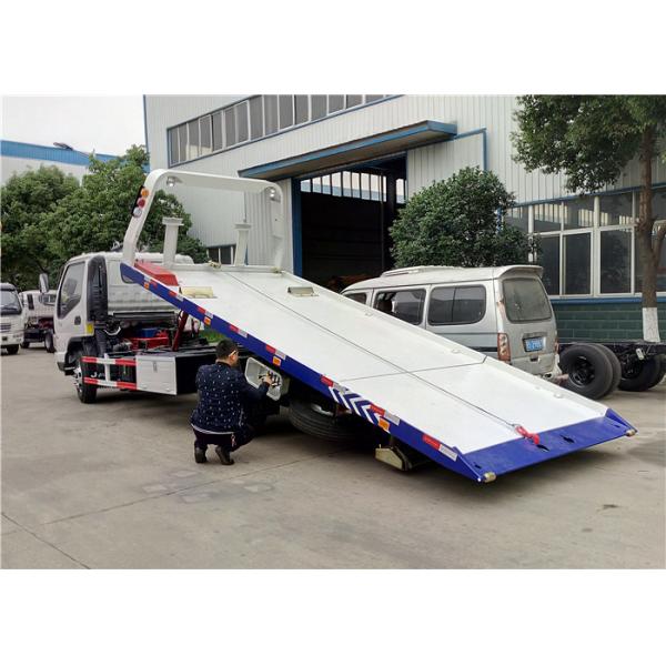 ISUZU 4x2 Small Tow Truck , 6 Wheels 3 Ton Flatbed Wrecker Truck For Two / Three Cars