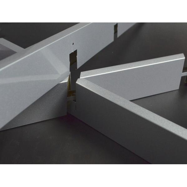 Слоновая кость системы потолка решетки декоративного ложного металла треугольника алюминиевая с типом a