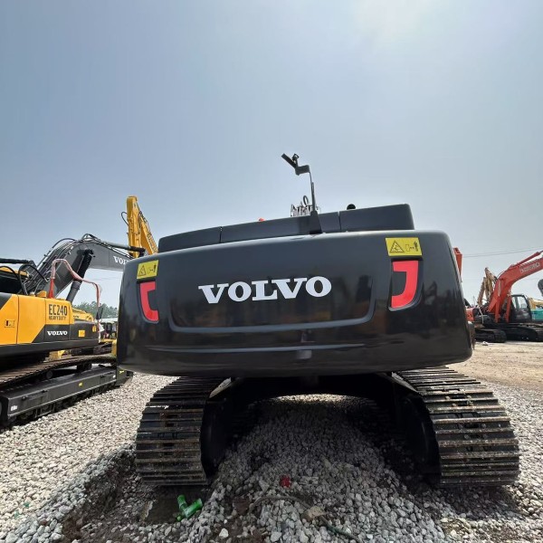Used Volvo 300 Perfect Condition 30 Ton Crawler Excavator Kawasaki Hydraulic Valve Gear Bearing Perfect Engine Used Excavator