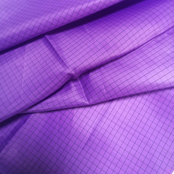 98% Polyester 2% Carbon Fiber ESD 5MM Grid Fabric For Cleanroom Garment