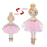 Belle fille EN71 standard habillant des jouets de peluche d'Anime