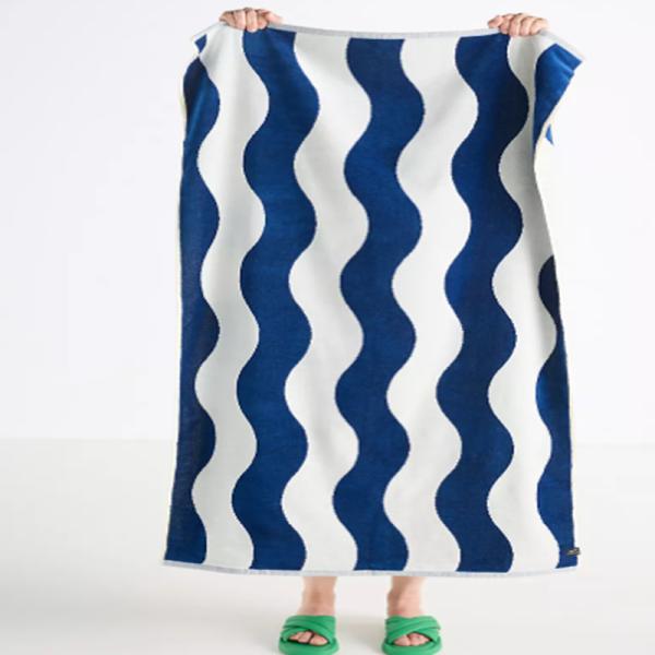 GOTS-Certified Organic Cotton Beach Towel – Yarn-Dyed and Biodegradable for Eco-Friendly Travel and Pool Use