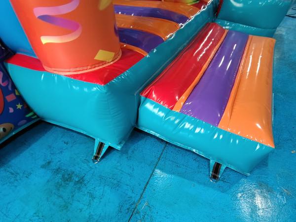 Indoor Playground Inflatable Bouncer Combo With Slide Gaint Inflatable Amusement Park