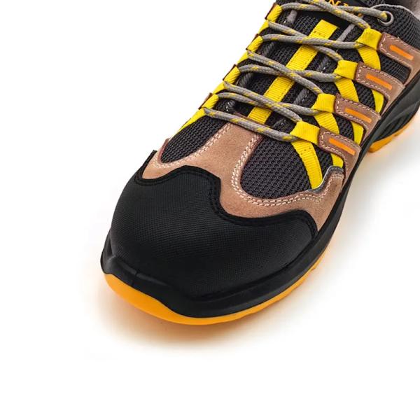 Des chaussures de sport légères en acier pour les orteils