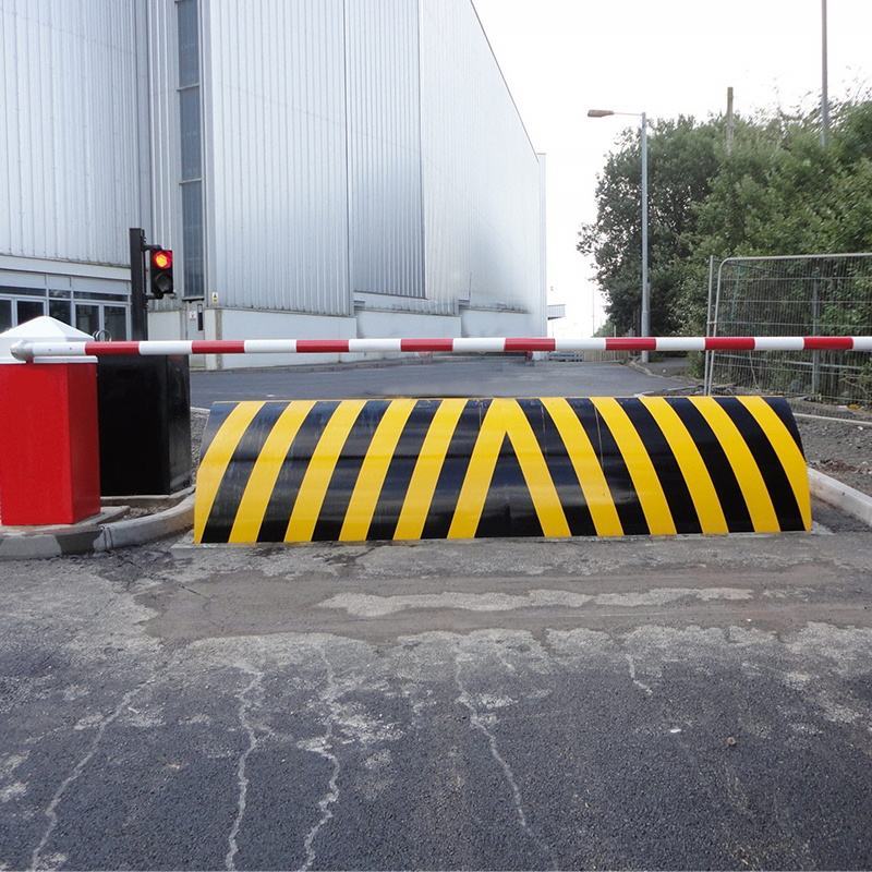 Automatic Hydraulic Road Blocker with 80T Loading Capacity, 304 Stainless Steel Blade, and PLC Control for Enhanced Security