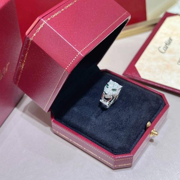 Unisex Style 18K Gold Diamond Ring Customize Your Luxury Custom Jewelry with Emerald Stone