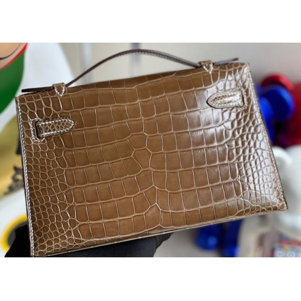 22cm Crocodile Leather Handbags , Tobacco Leather Square Bag