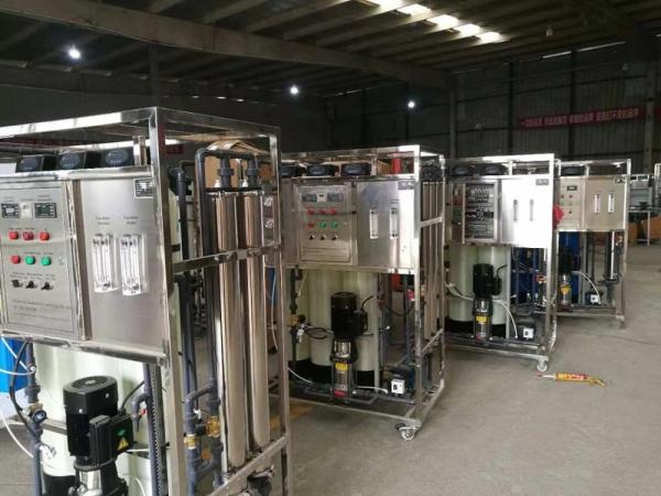 Planta de engarrafamento totalmente automático da água do sistema do RO da estação de tratamento de água de FRP/SS 5000L/H