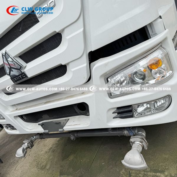 SINOTRUK HOWO 300HP High Pressure Cleaning Truck with DENAIR Air Compressor and Carbon Steel Construction