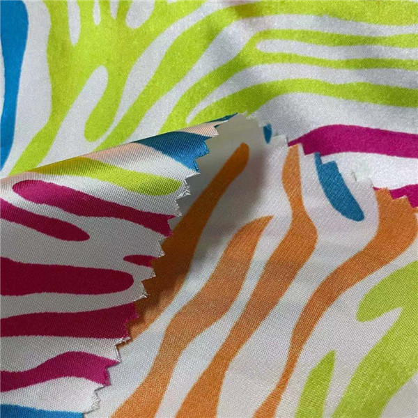 Полиэстер напечатал ткань 50DX50D 20D 100gsm ткань 150cm лайкра водоустойчивая и УЛЬТРАФИОЛЕТОВАЯ доказательства