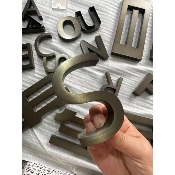 Настройка светодиодных знаков из нержавеющей стали для алфавита A-Z и числа