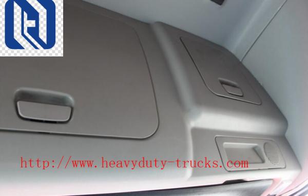 10 Tires Sinotruk Howo 6X4 371 Hp Tractor Head Trucks Tow Hook ZZ4257S3241W For Pulling Low Bed Semi Trailer