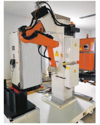 Põe a máquina de corte do metal do laser de Innerlight 3D do brilho/refrigerar de água cortador do robô